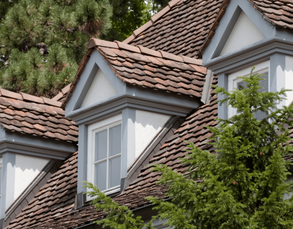 Kelowna Roofing - Kelowna Roof Repairs - Cedar Roofing Kelowna - Roofing Solutions Kelowna